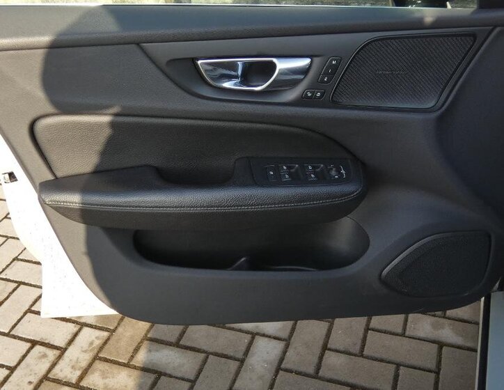 Volvo V60 Kombi 2,0 l 184 kw