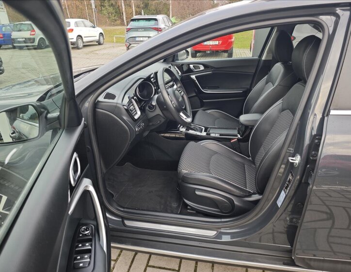 KIA XCeed SUV 1,5 l 103 kw