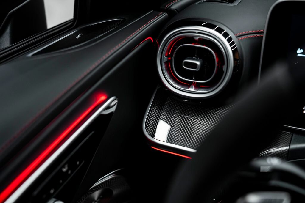 Mercedes-Benz Ostatní Kupé 0,0 330 kw