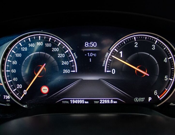 BMW Řada 5 Kombi 3,0 l 195 kw