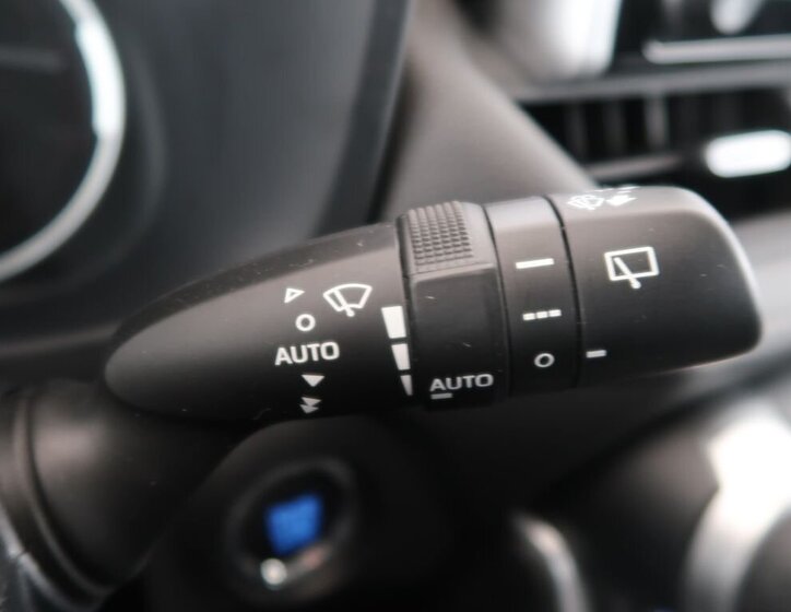 Toyota RAV4 SUV 2,0 l 129 kw