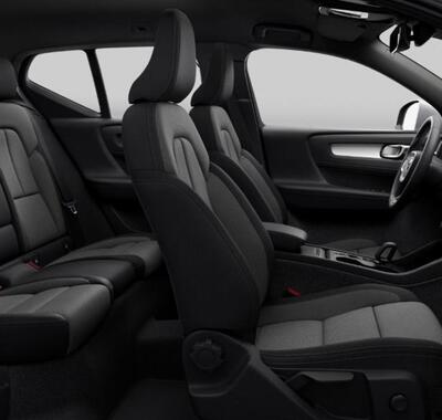 Volvo XC40 10