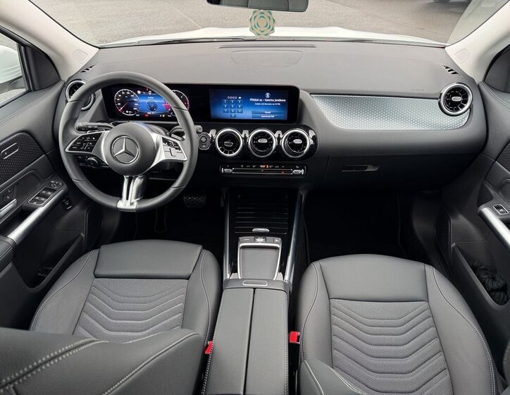 Mercedes-Benz GLA SUV / Terénní 2,0 l 85 kw