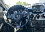 Mercedes-Benz GLA CUV 1,6 l 115 kw