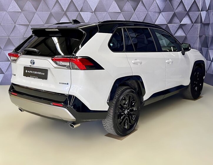 Toyota RAV4 SUV 2,5 l 163 kw