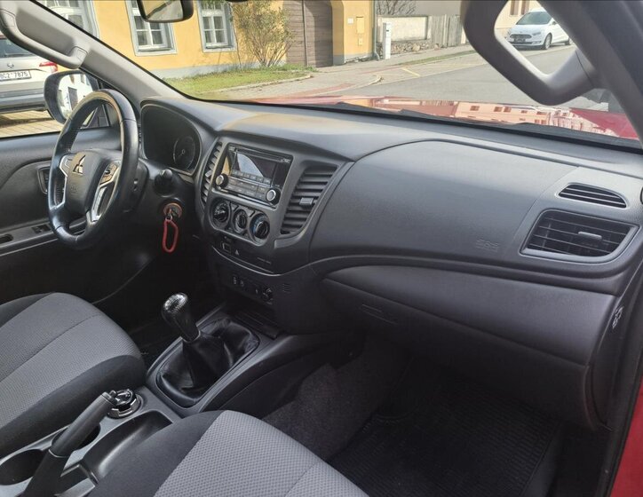 Mitsubishi L200 41