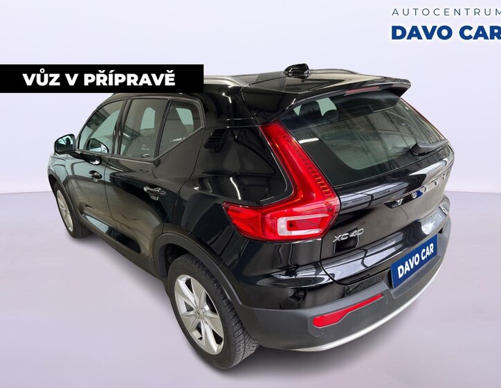 Volvo XC40 SUV / Terénní 2,0 l 120 kw