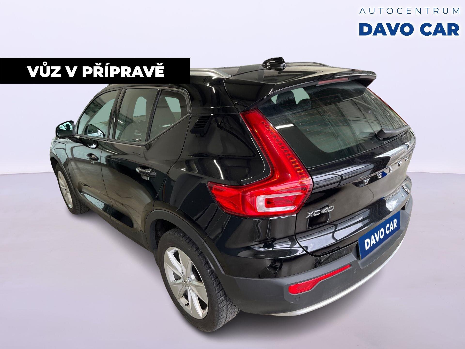 Volvo XC40 SUV / Terénní 2,0 l 120 kw