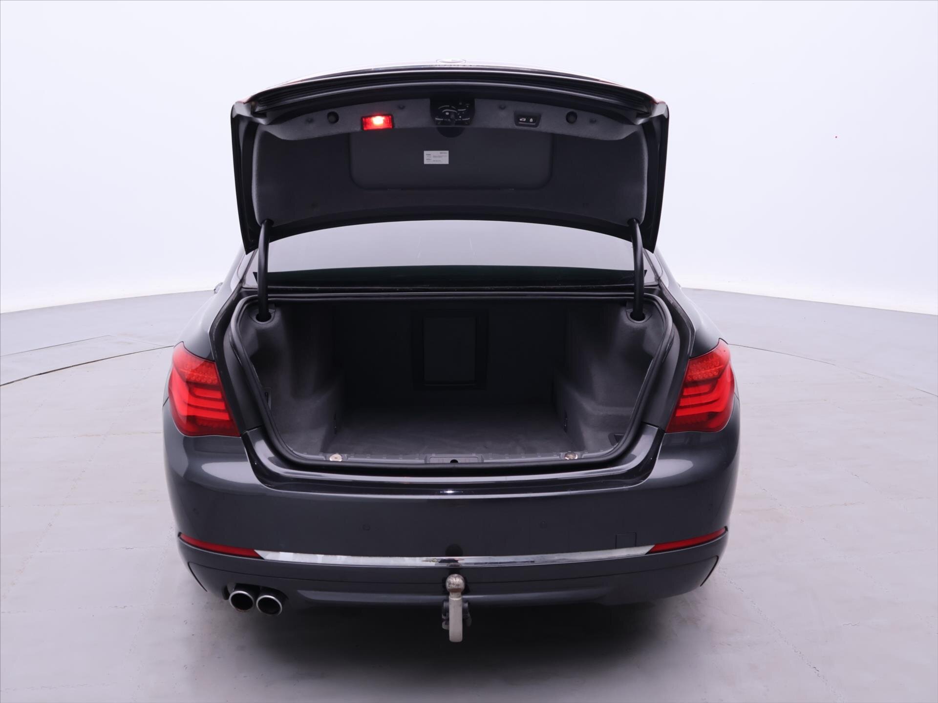 BMW Řada 7 Sedan 3,0 l 190 kw