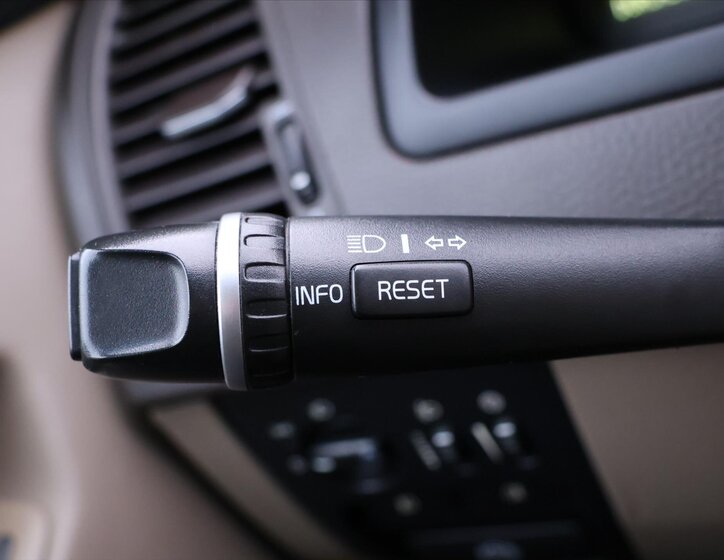 Volvo XC90 SUV 2,4 l 136 kw