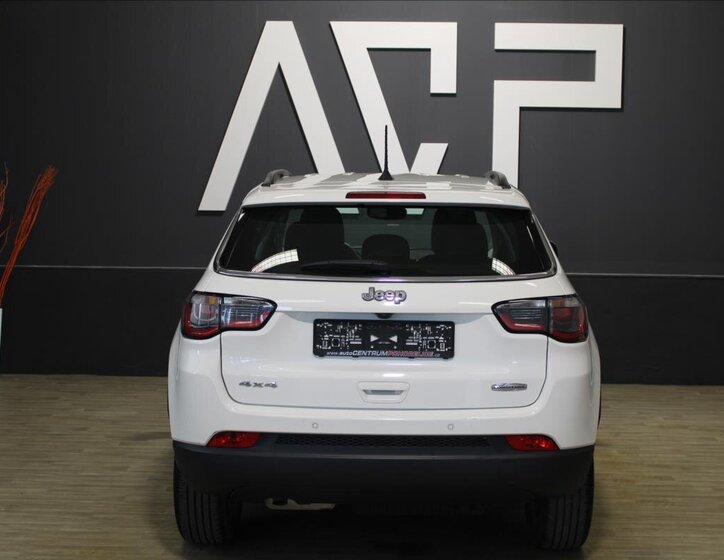 Jeep Compass SUV / Terénní 2,0 l 103 kw
