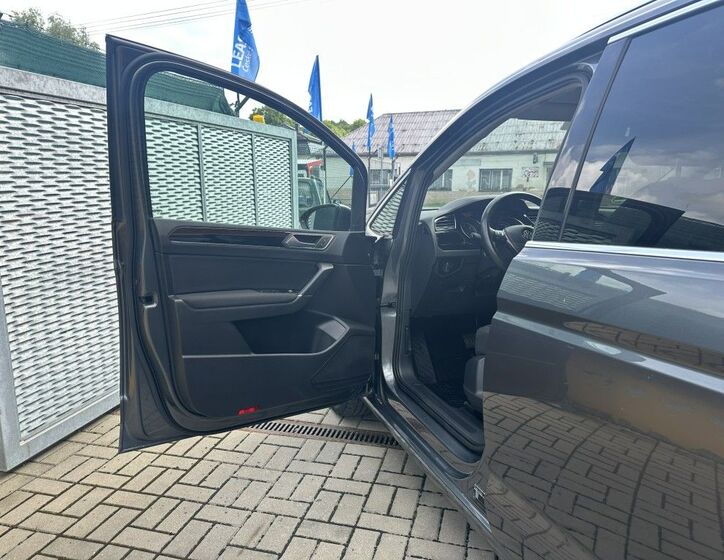 Volkswagen Touran 19