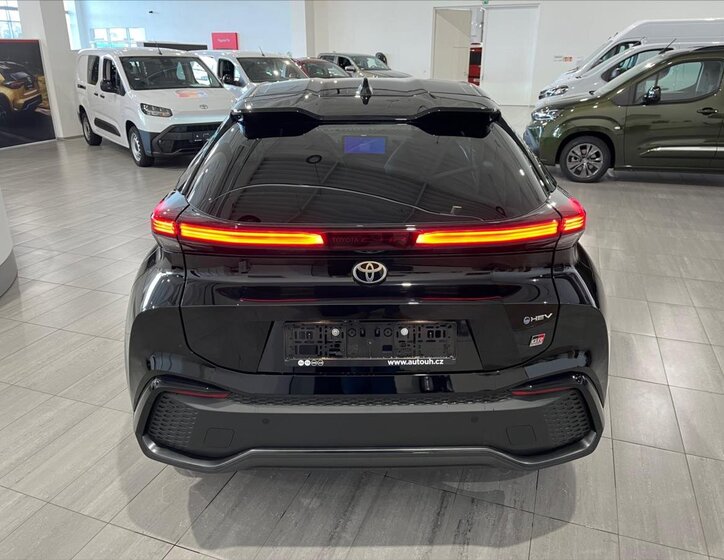 Toyota C-HR SUV 2,0 l 144 kw
