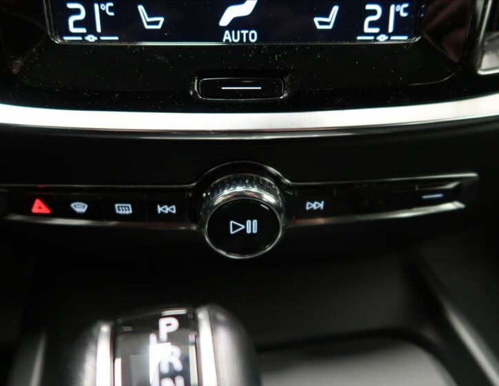 Volvo V60 Kombi 2,0 l 140 kw