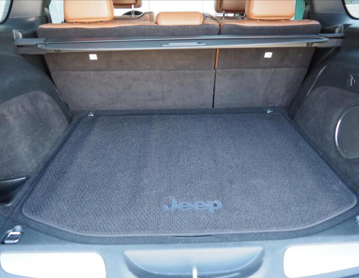 Jeep Grand Cherokee 23