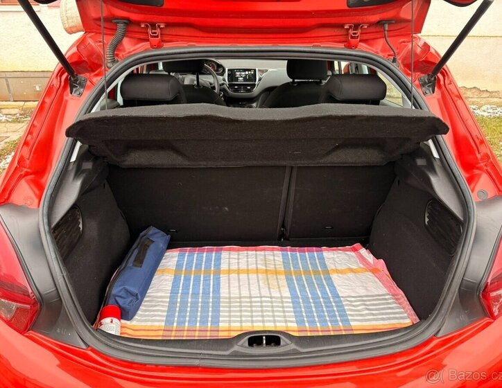 Peugeot 208 Liftback 0,0 60 kw