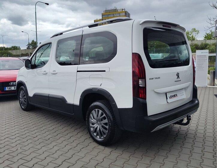 Peugeot Rifter MPV 1,5 l 75 kw