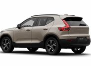 Volvo XC40 SUV / Terénní 2,0 l 145 kw