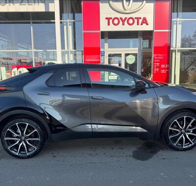 Toyota C-HR 2
