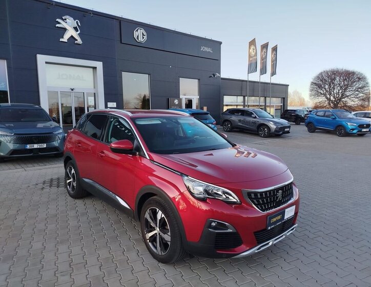 Peugeot 3008 SUV / Terénní 1,5 l 96 kw