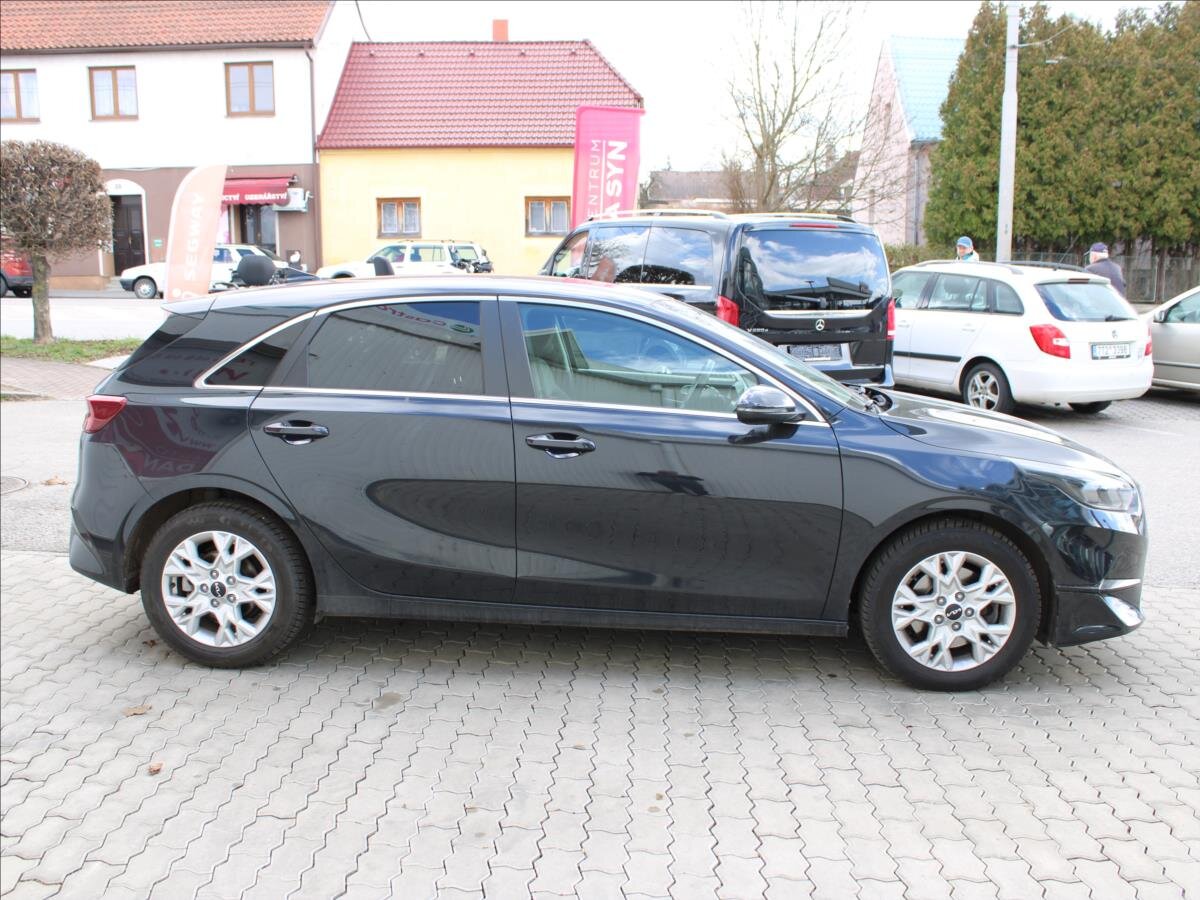 KIA Ceed Hatchback 1,5 l 117 kw