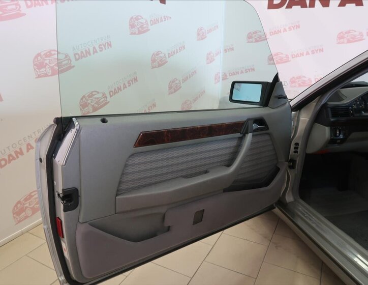 Mercedes-Benz 124 Kupé 3,0 l 162 kw