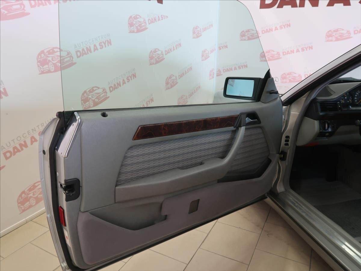 Mercedes-Benz 124 Kupé 3,0 l 162 kw