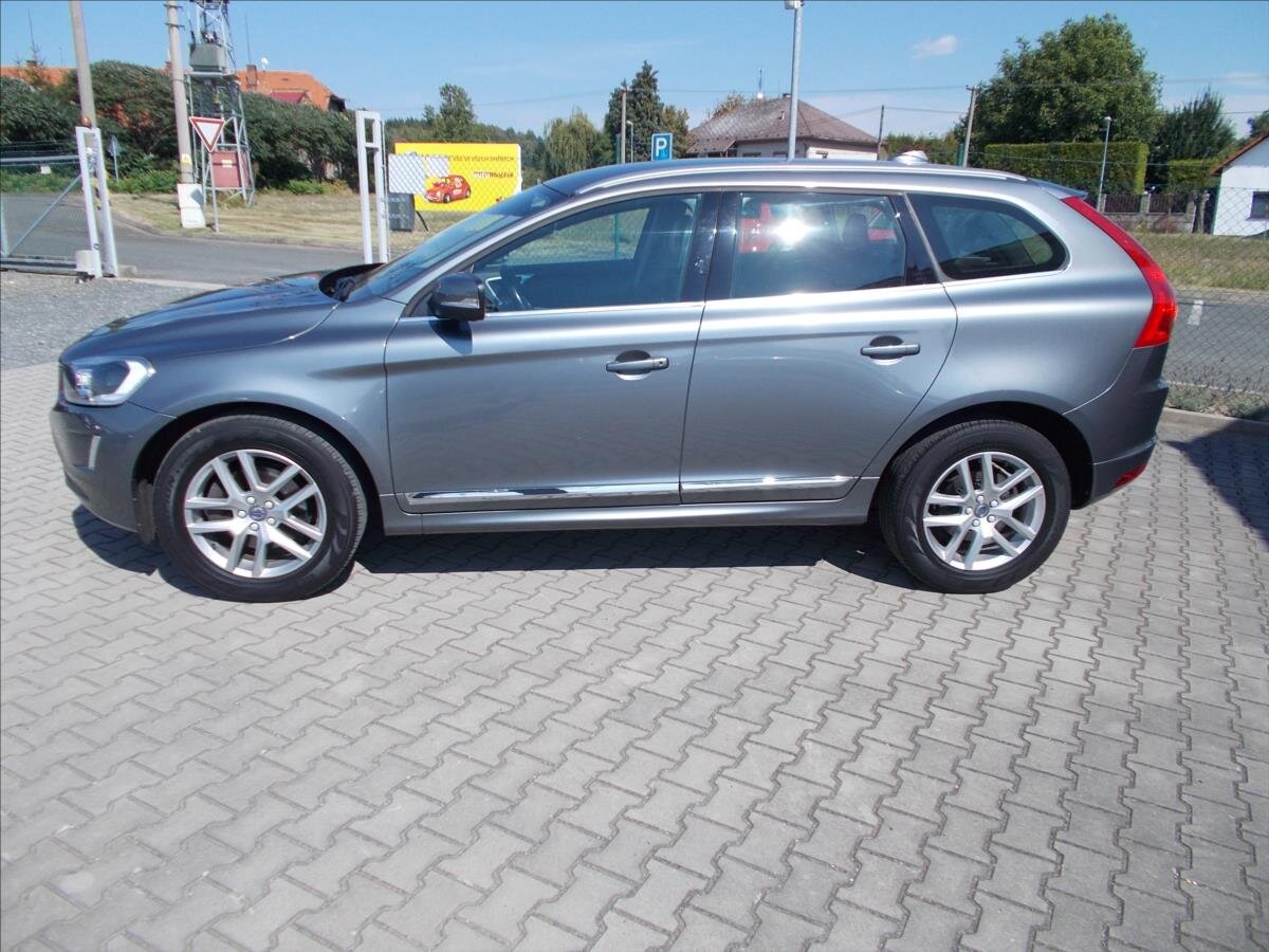 Volvo XC60 SUV / Terénní 2,0 l 110 kw