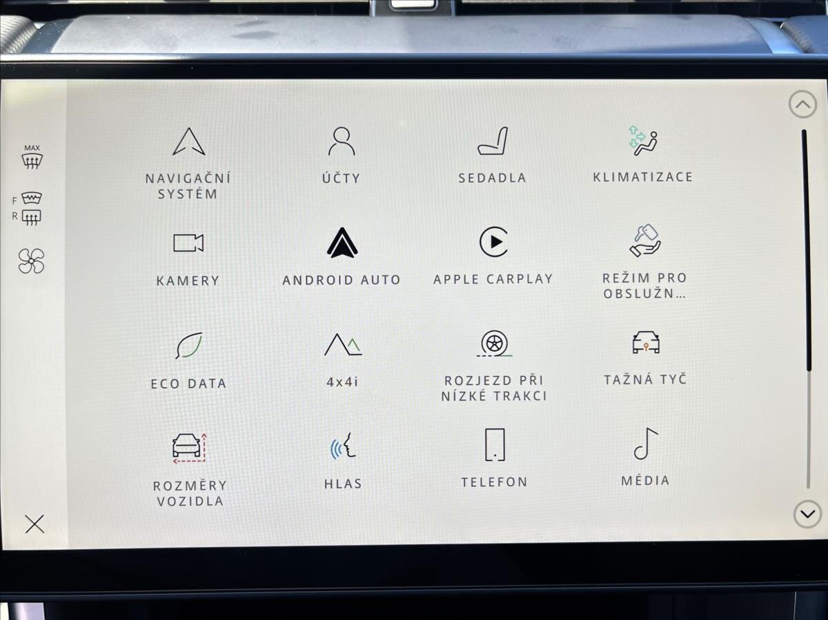 Land Rover Discovery Sport SUV / Terénní 2,0 l 150 kw