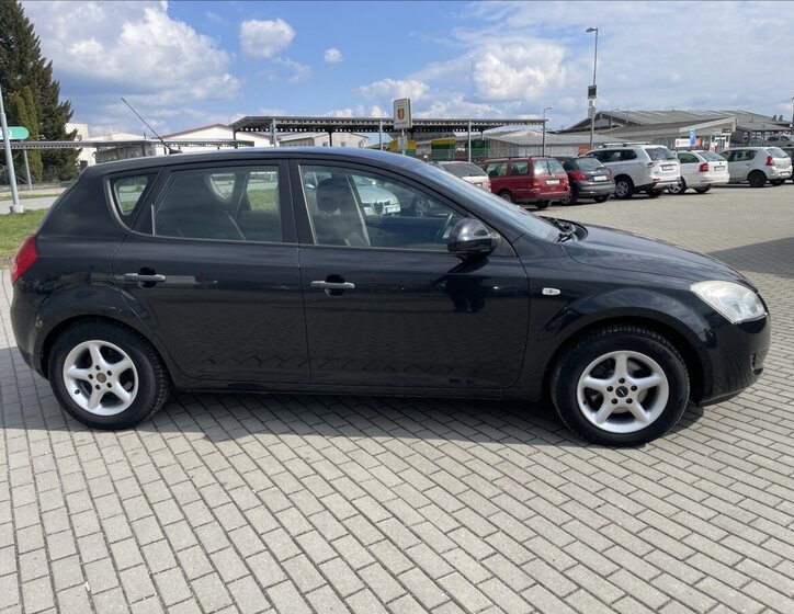 KIA Ceed Hatchback 1,4 l 80 kw