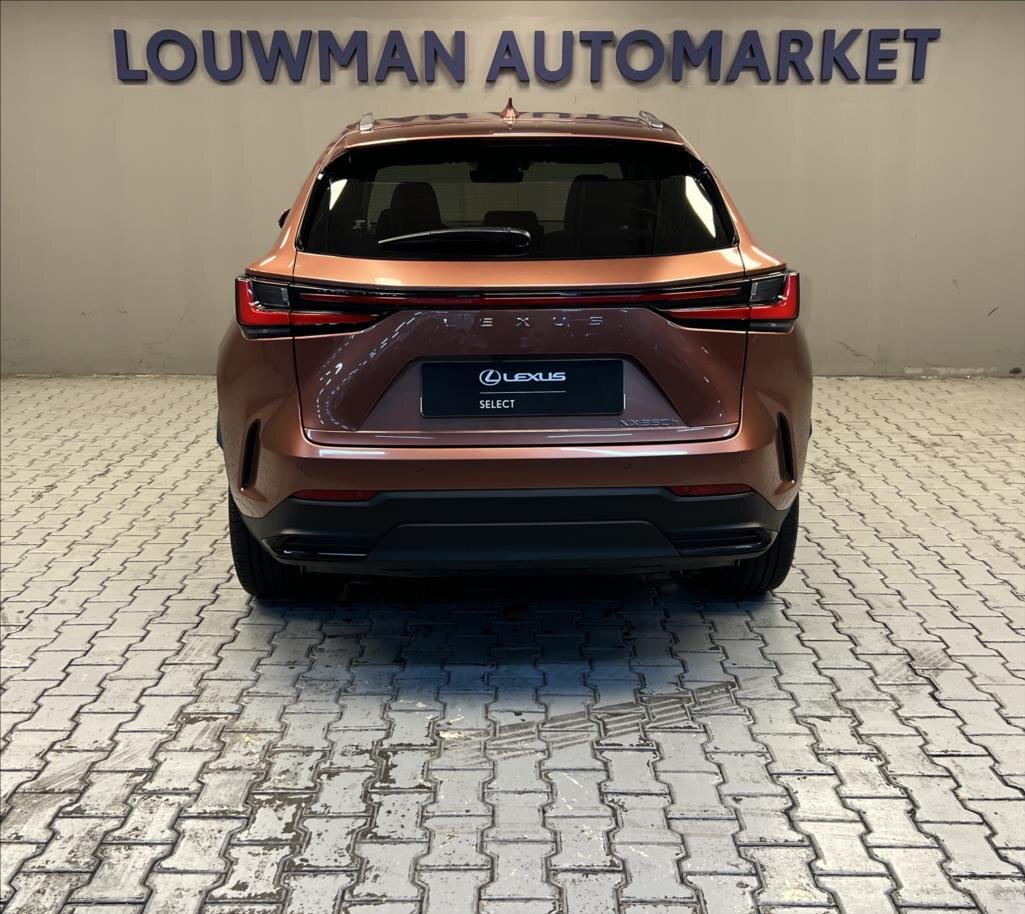 Lexus NX 350h SUV / Terénní 2,5 l 179 kw