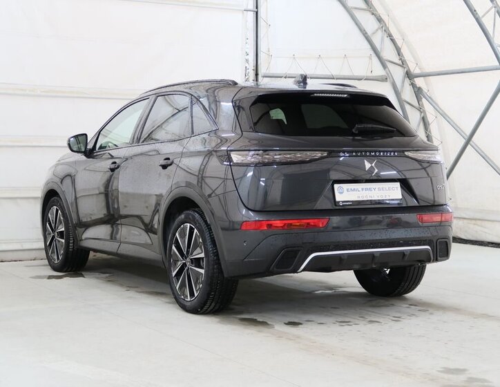 DS Automobiles DS7 Crossback 8