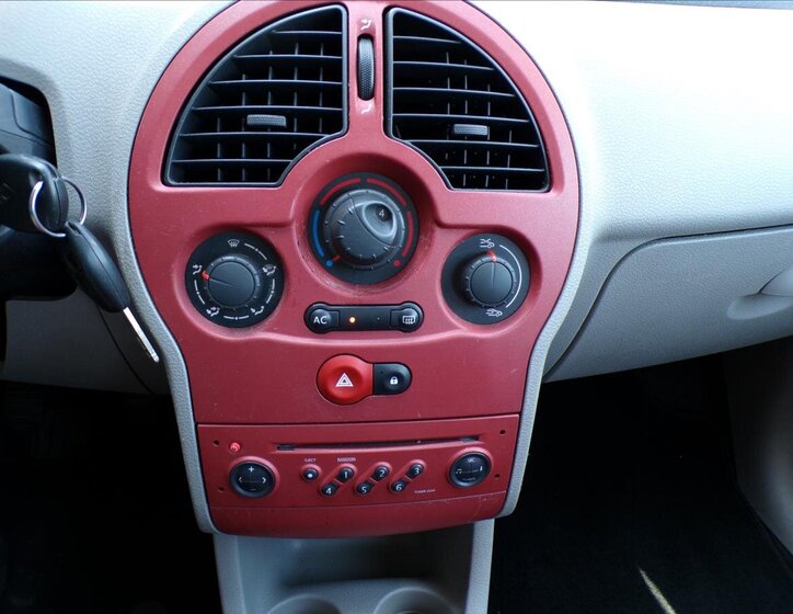 Renault Modus Hatchback 1,1 l 55 kw