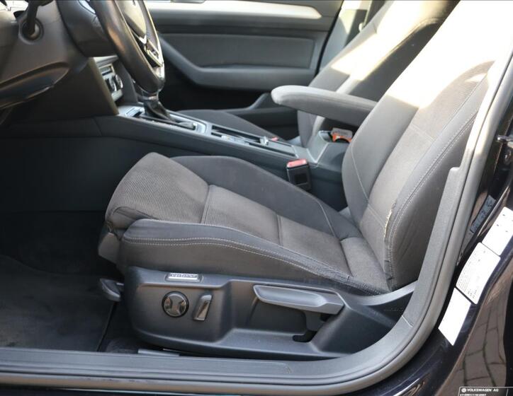 Volkswagen Passat 16