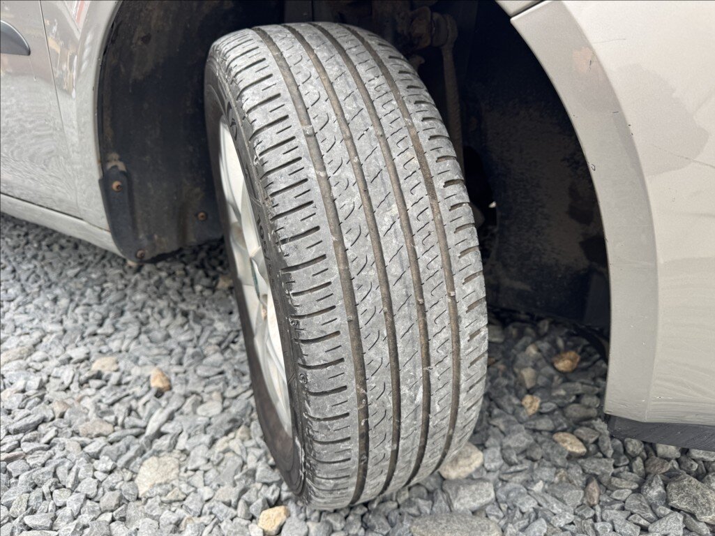 Škoda Roomster Kombi 1,2 l 51 kw