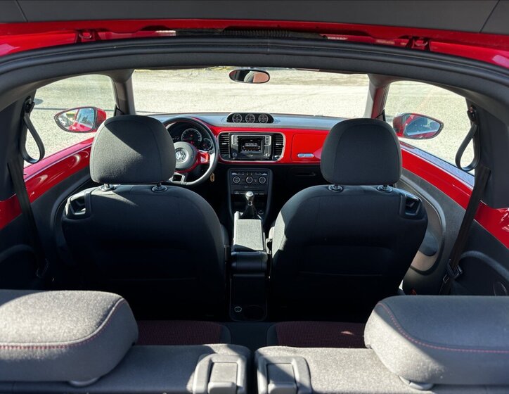 Volkswagen Beetle Hatchback 1,2 l 77 kw