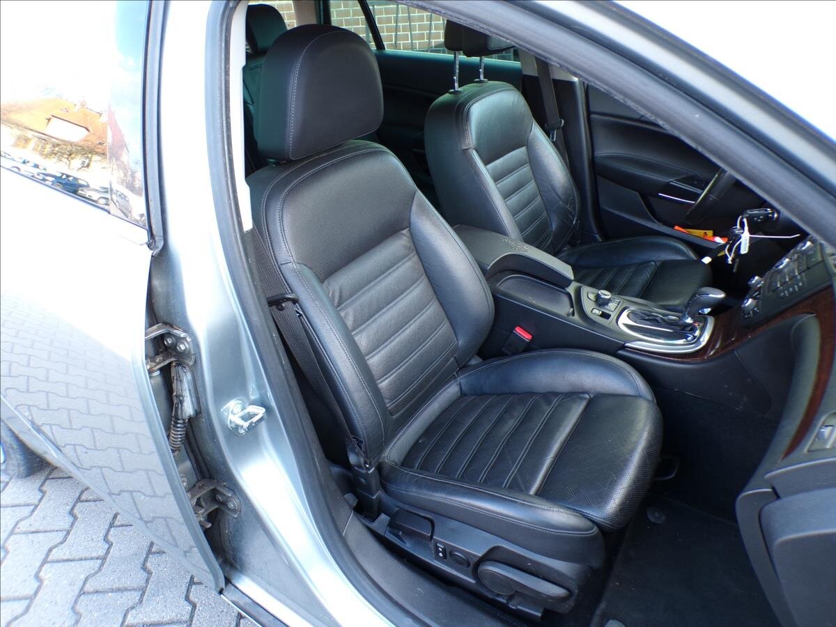 Opel Insignia Kombi 2,0 l 118 kw