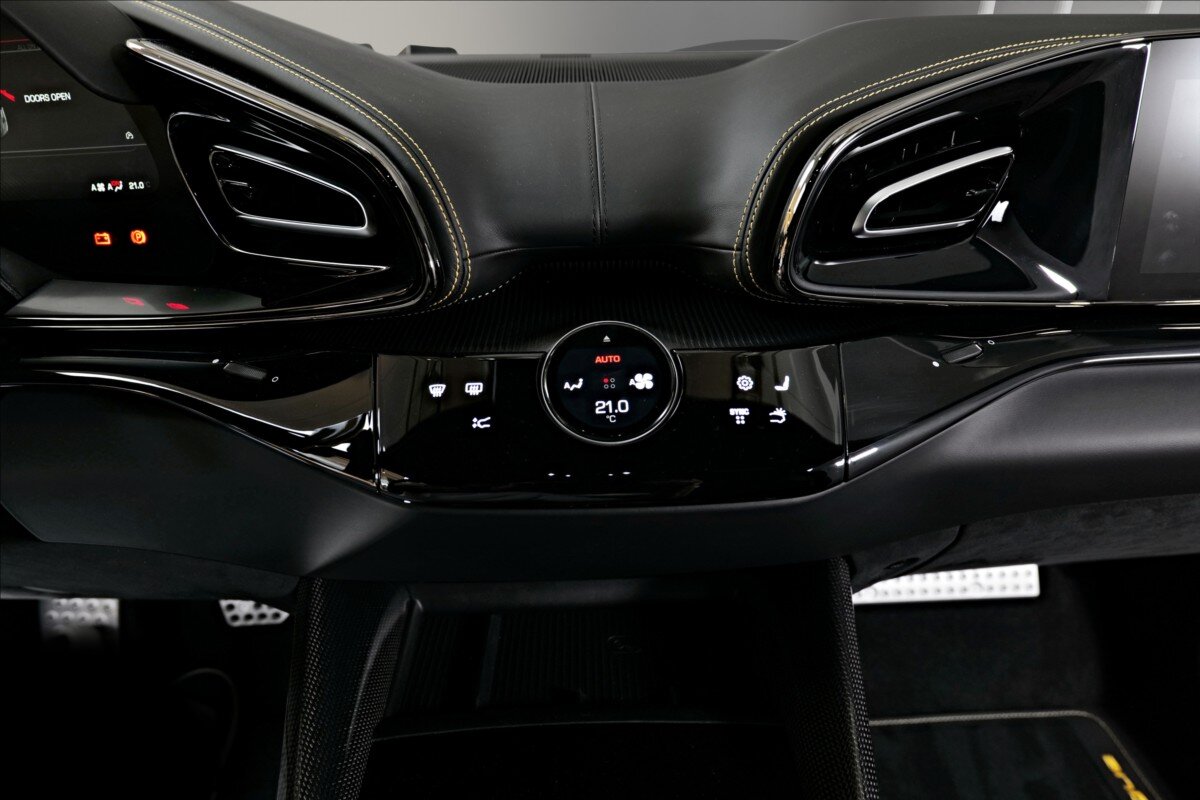 Ferrari Purosangue SUV / Terénní 6,5 l 529 kw