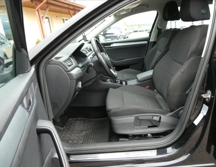 Škoda Superb Kombi 1,6 l 88 kw