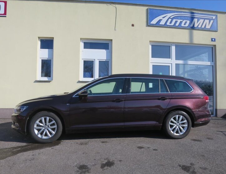 Volkswagen Passat Kombi 1,4 l 92 kw