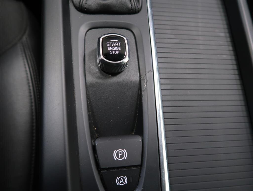 Volvo V60 Kombi 2,0 l 140 kw