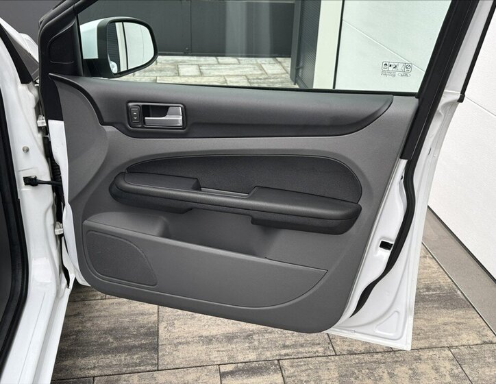 Ford Focus Hatchback 1,6 l 74 kw