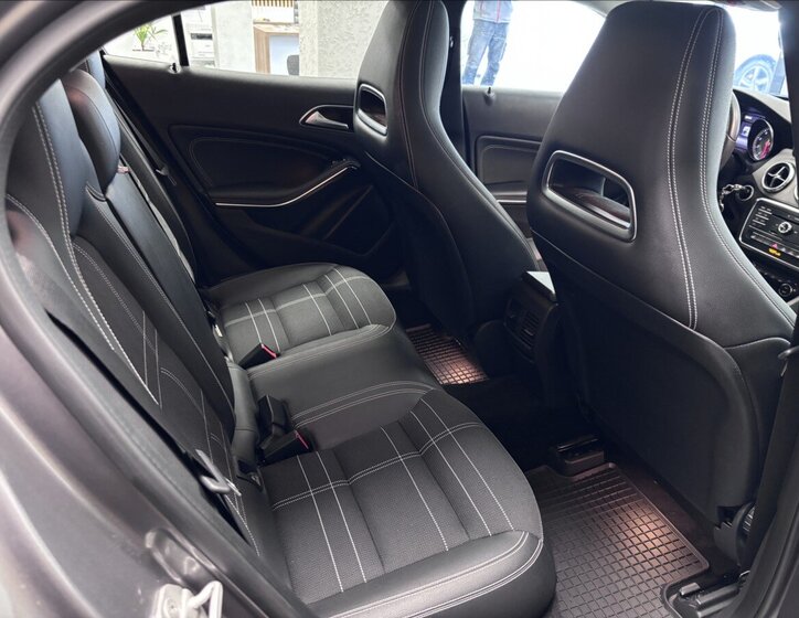 Mercedes-Benz GLA Kombi 1,6 l 90 kw