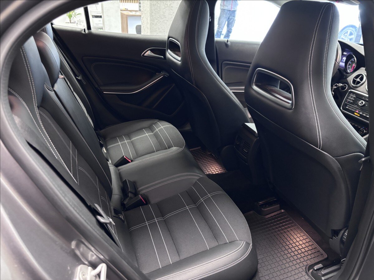 Mercedes-Benz GLA Kombi 1,6 l 90 kw