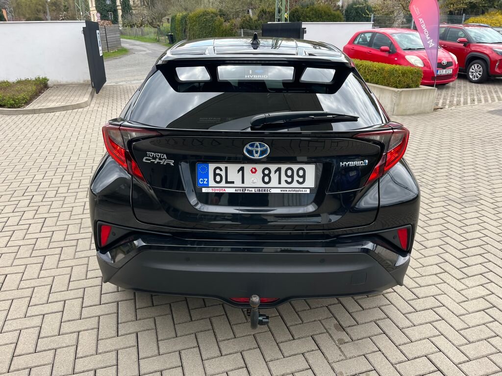 Toyota C-HR SUV / Terénní 1,8 l 72 kw