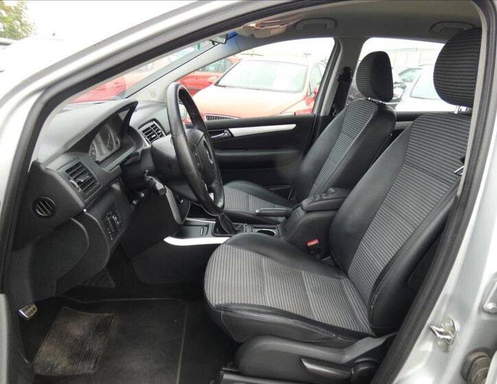 Mercedes-Benz Třídy B Hatchback 2,0 l 80 kw