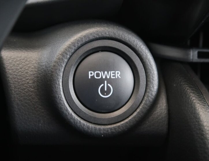 Toyota C-HR SUV 1,8 l 72 kw