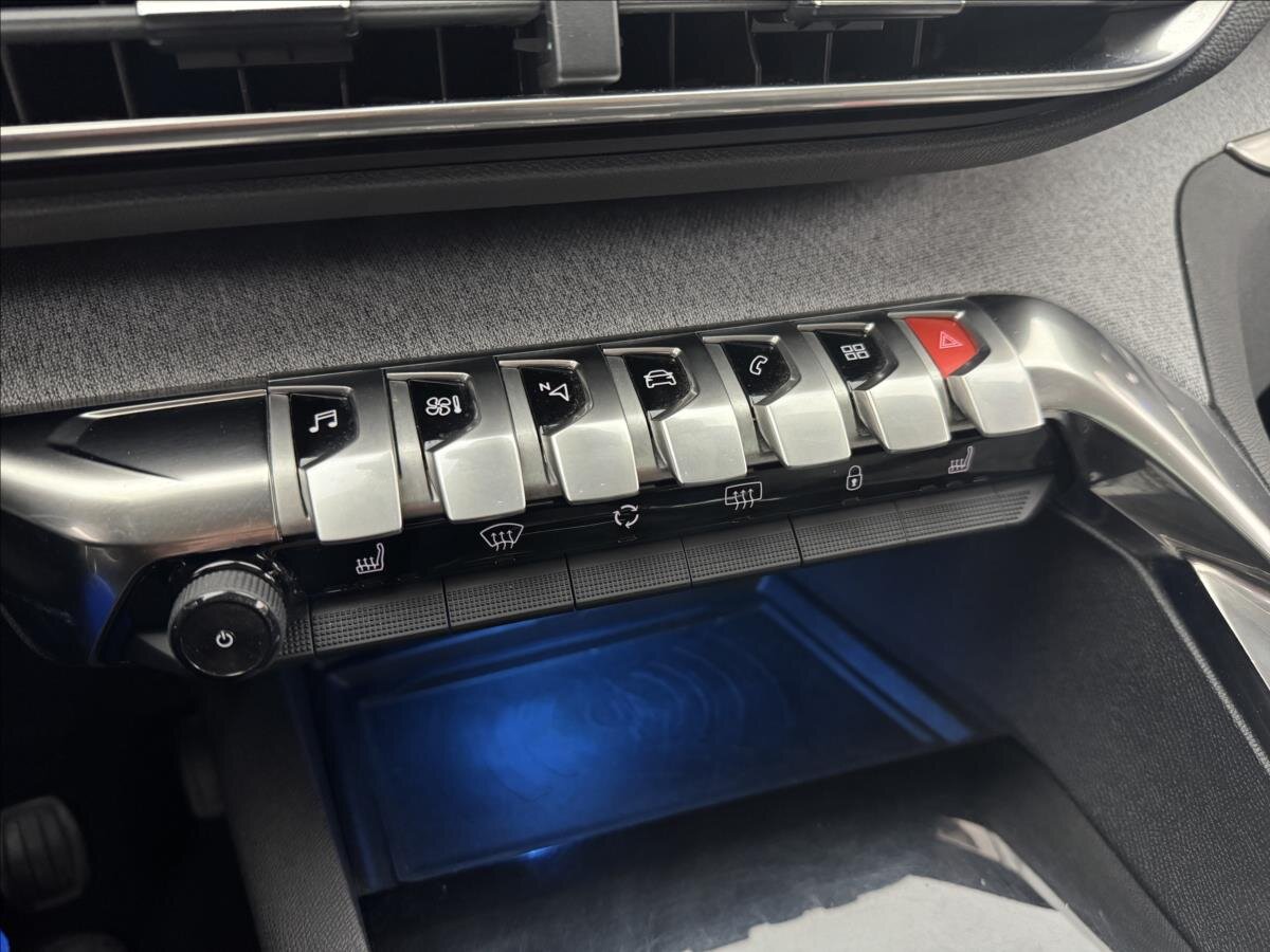 Peugeot 3008 SUV / Terénní 1,2 l 96 kw