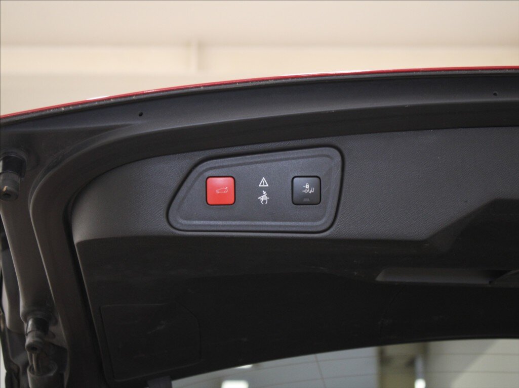 Peugeot 3008 SUV / Terénní 1,2 l 96 kw