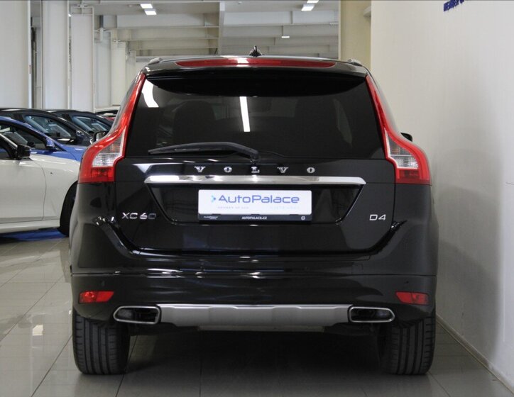 Volvo XC60 SUV / Terénní 2,0 l 140 kw